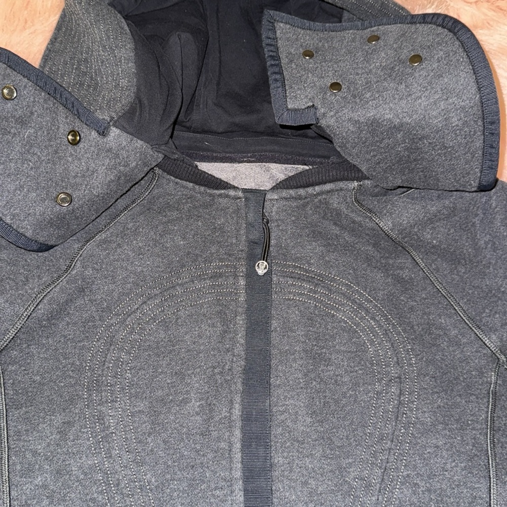 Lululemon Scuba Hoodie *Detachable Hood size 6 - Picture 7 of 16